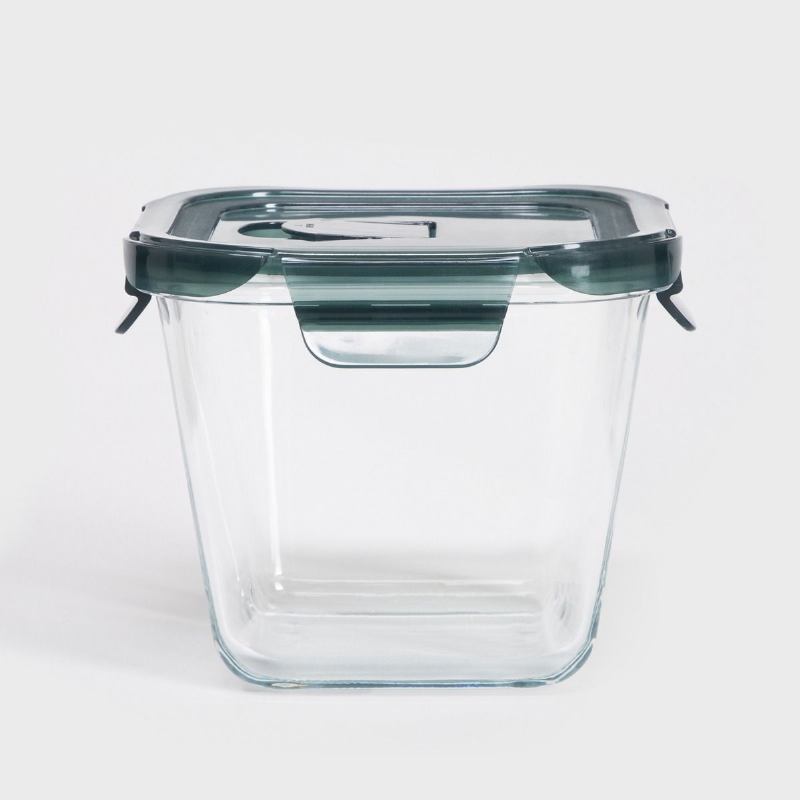 POSUDA KVADRATNA  STAKLENA S POKLOPCEM 1,85 L